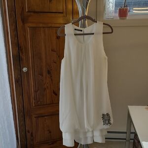 Elegant White Sleeveless Mini Dress